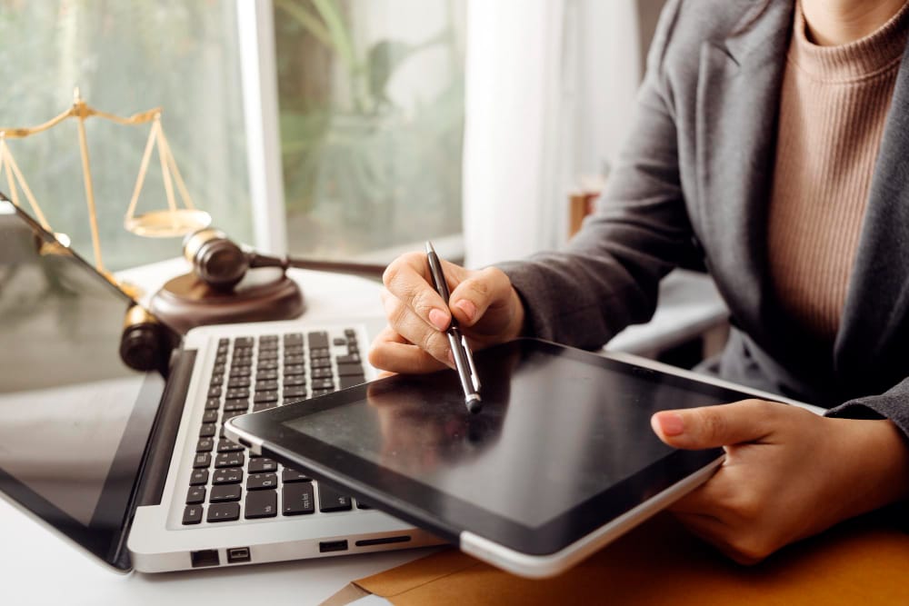 Como organizar um escritório de advocacia com tecnologia, IA e automação