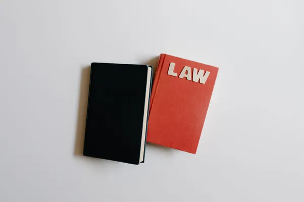 como usar ia para organizar crm jurídico simples